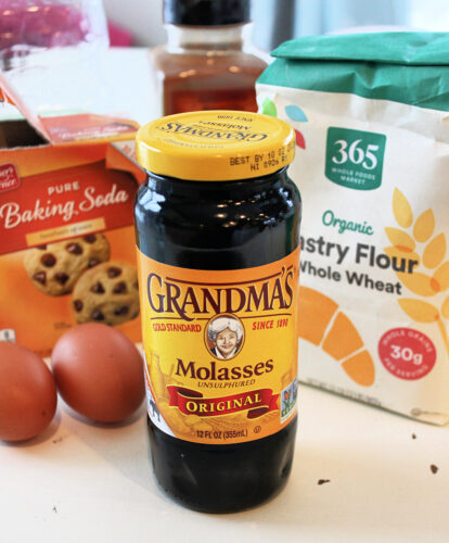 ingredients needed to make gingerbread