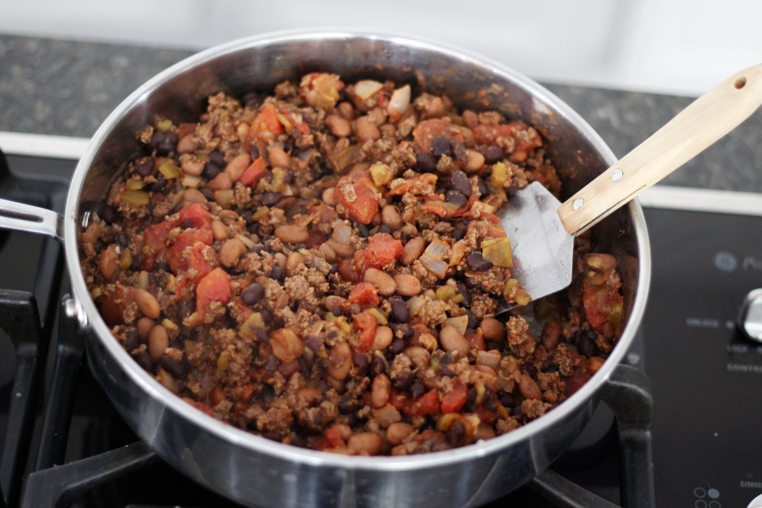 Quick and healthy chili cooking in a pan