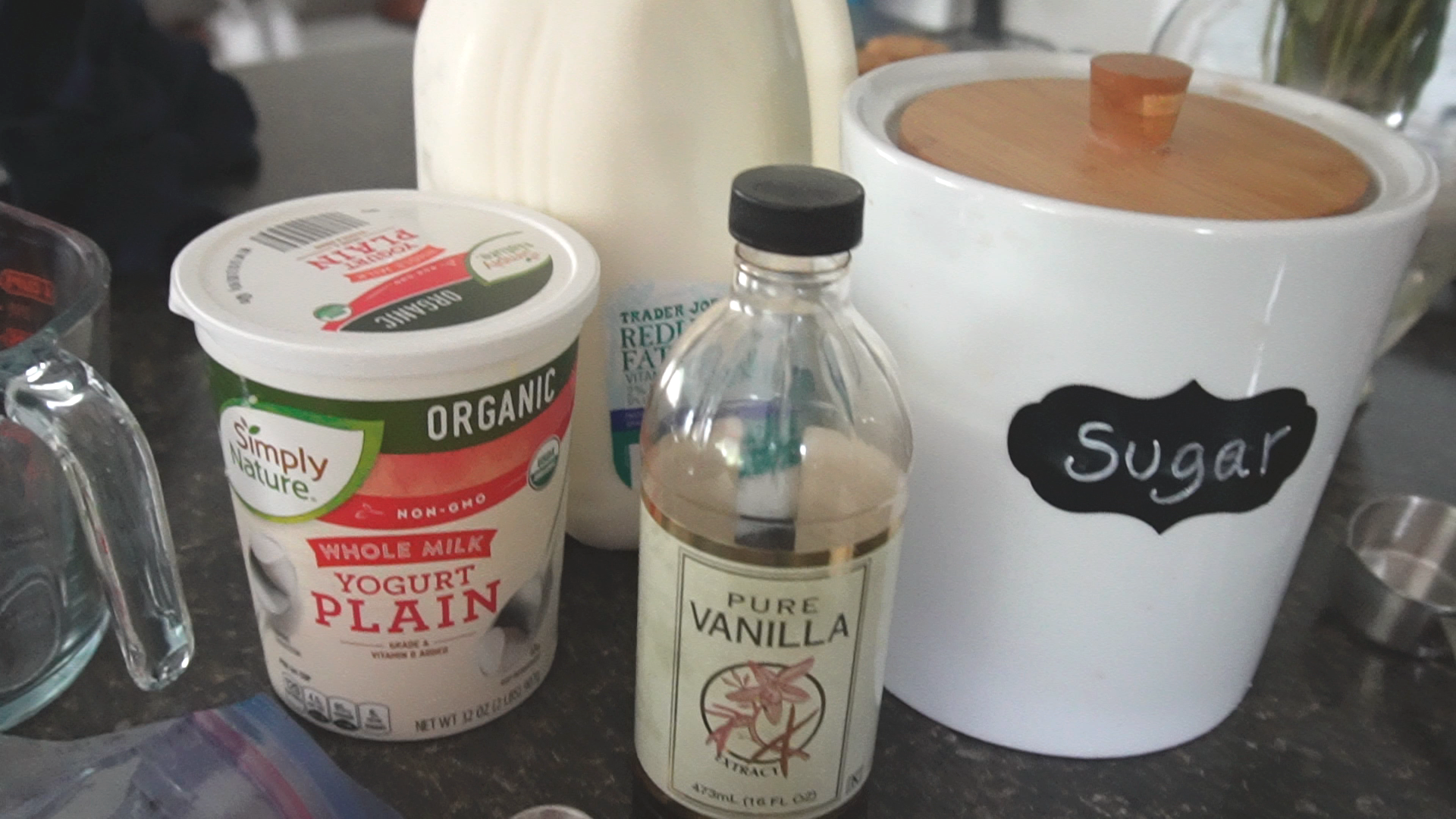 Ingredients needed to make Greek yogurt ice cream bars